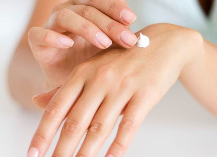 Beauté des mains : pourquoi choisir une crème mains bio ?